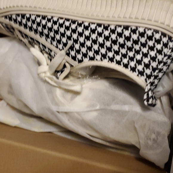 Blue black n white platform sneakers - Picture 2 of 4